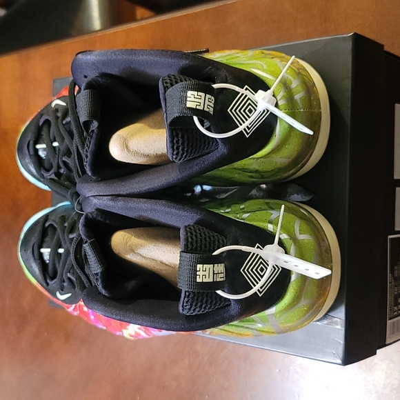 Beijing Planet Hoops sz 12 - Picture 4 of 4